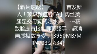 DJ摇滚舞女转型良家，偶尔在房间也会随着音乐嗨起来，舞得很有感觉！