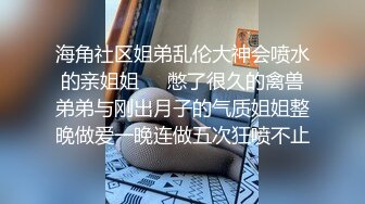 展现什么是猴急，女友一进门连衣服都不脱，直接舔直接就抽插，不要不要呀，我就妖爆插你，内射你 不要！