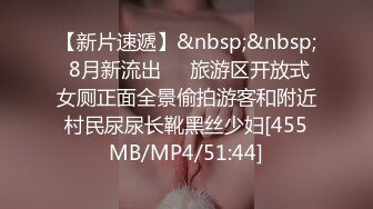 皮肤白净看起来就是有欲望~骚女友下班回到家就要吃鸡男朋友的鸡鸡~~真香！