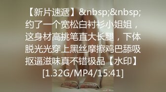 【新片速遞】 丝袜高跟露脸情趣装诱惑小骚逼直播大秀，跳蛋大黑牛自慰玩弄骚穴和菊花，各种展示淫声荡语听狼友指挥好刺激[2.2G/MP4/03:02:36]