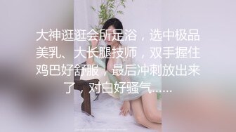 《破解摄像头》偷窥年轻情侣开房女孩有点作❤️男友可不惯着直接趴光了强上