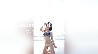 -人气爆棚高颜值网红美人爆乳直晃黑丝开档露美鲍鱼