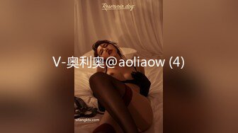 OnlyFans推特网红博主⭐️糖果可乐⭐️喜欢开淫趴的妹妹激情换妻群P，人好多场面刺激淫荡，淫声荡